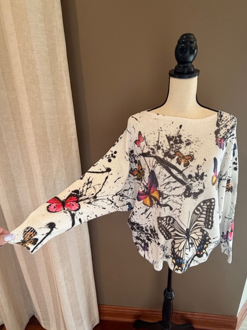 Luisa Ricci Italy Knit hite Butterfly Women's Batwing Sweater, Size Large - Picture 2 of 12
